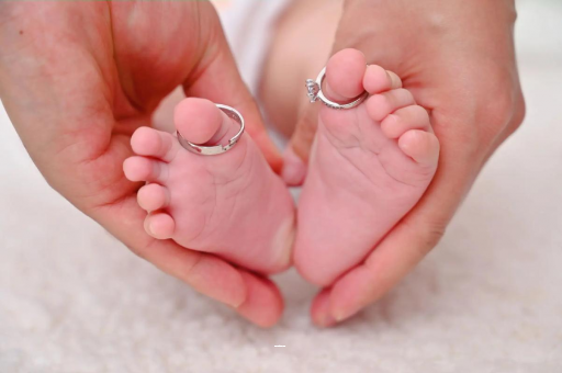 浮梁宝宝肚脐凸起怎么回事